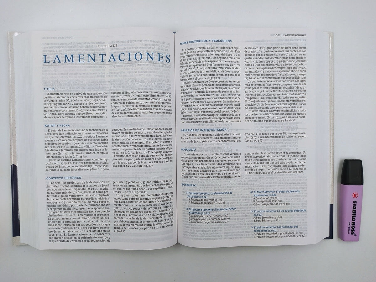 Biblia NBLA de Estudio MacArthur Tapa Dura Azul Interior a Dos Colores