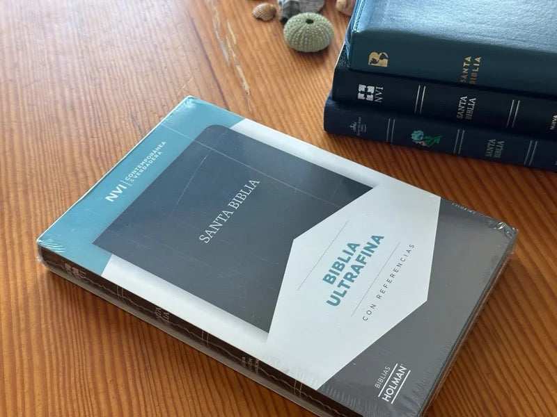 Biblia NVI Ultrafina Negro Piel Fabricada con Índice