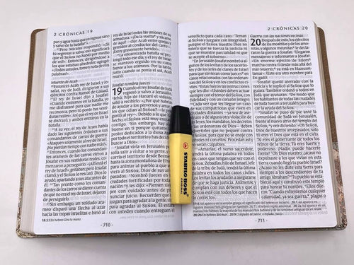 Biblia NTV Letra Súper Gigante Beige Símil Piel