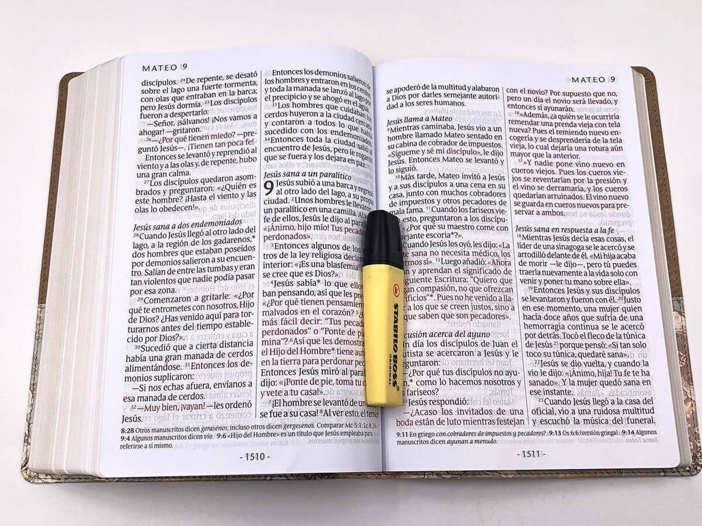 Biblia NTV Letra Súper Gigante Beige Símil Piel